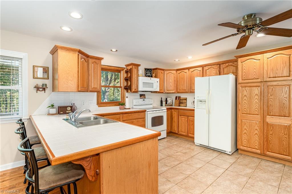 8906 Royclift Road Colfax, NC 27235 - Photo 12 of 30 Gallery Image 12