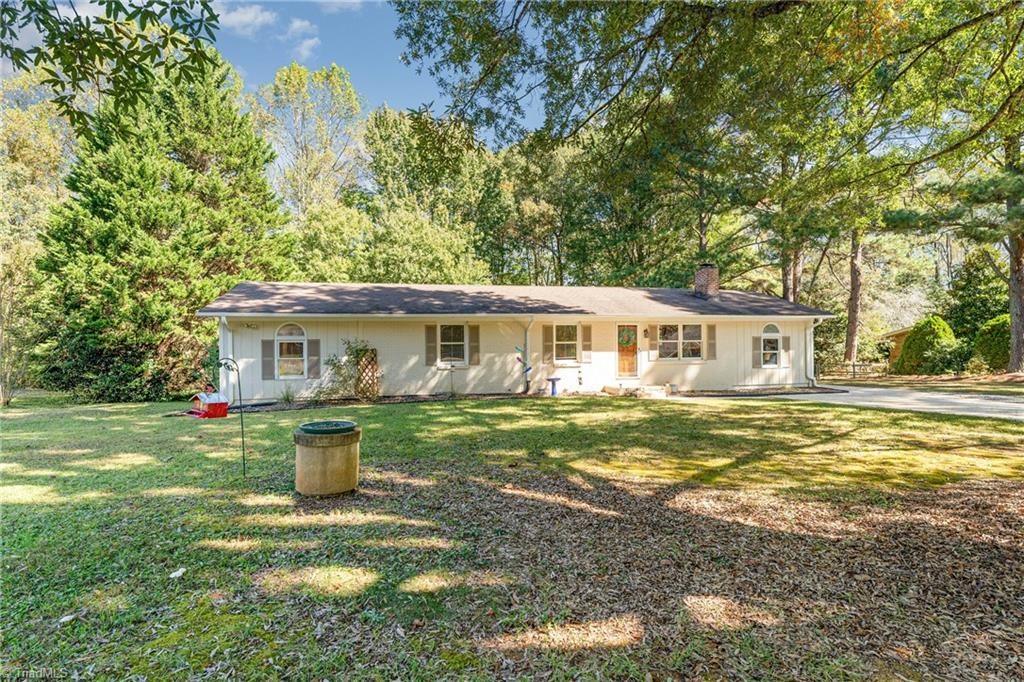 8906 Royclift Road Colfax, NC 27235 - Photo 4 of 30 Gallery Image 4