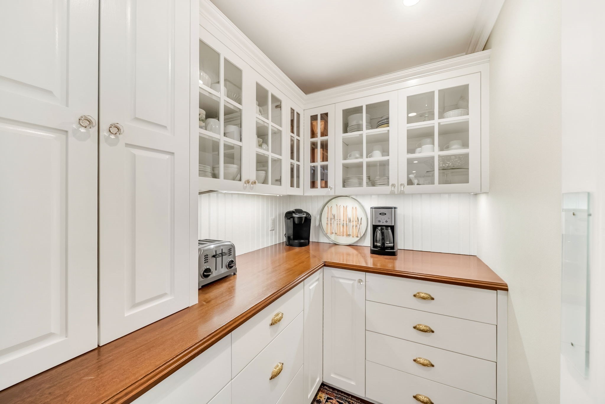 135 Edmunds Road Wellesley, MA 02481 - Photo 10 of 33 Gallery Image 10
