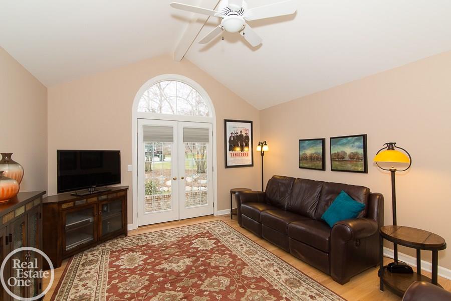 6376 Peach Tree Court Rochester Hills, MI 48306 - Photo 15 of 27