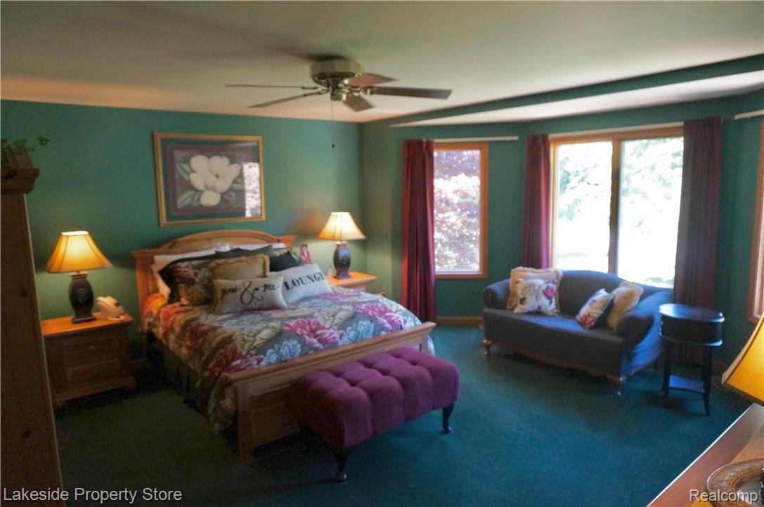 2869 West Avon Road Rochester, MI 48309 - Photo 26 of 47 Large Master Bedroom Suite