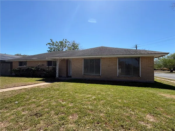 $1,995 | 6022 Killarney Drive, Corpus Christi, TX 78413