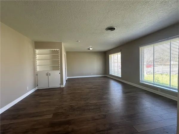 $1,995 | 6022 Killarney Drive, Corpus Christi, TX 78413