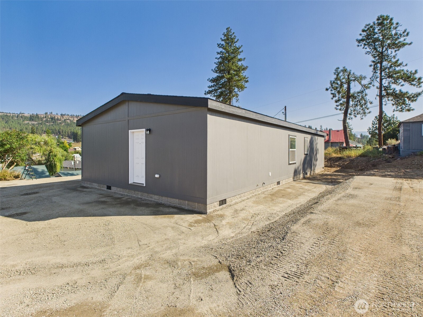 720 South Jefferson Street Republic, WA 99166 - Photo 25 of 27 a view of garage and yard