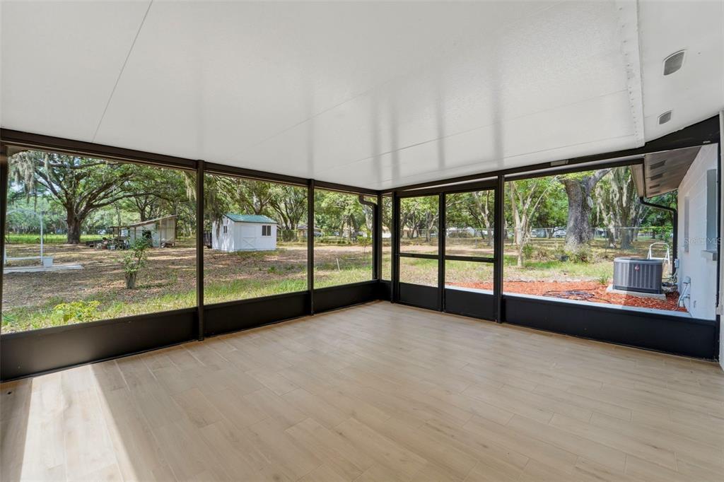 1918 Sydney Road Valrico, FL 33594 - Photo 22 of 35