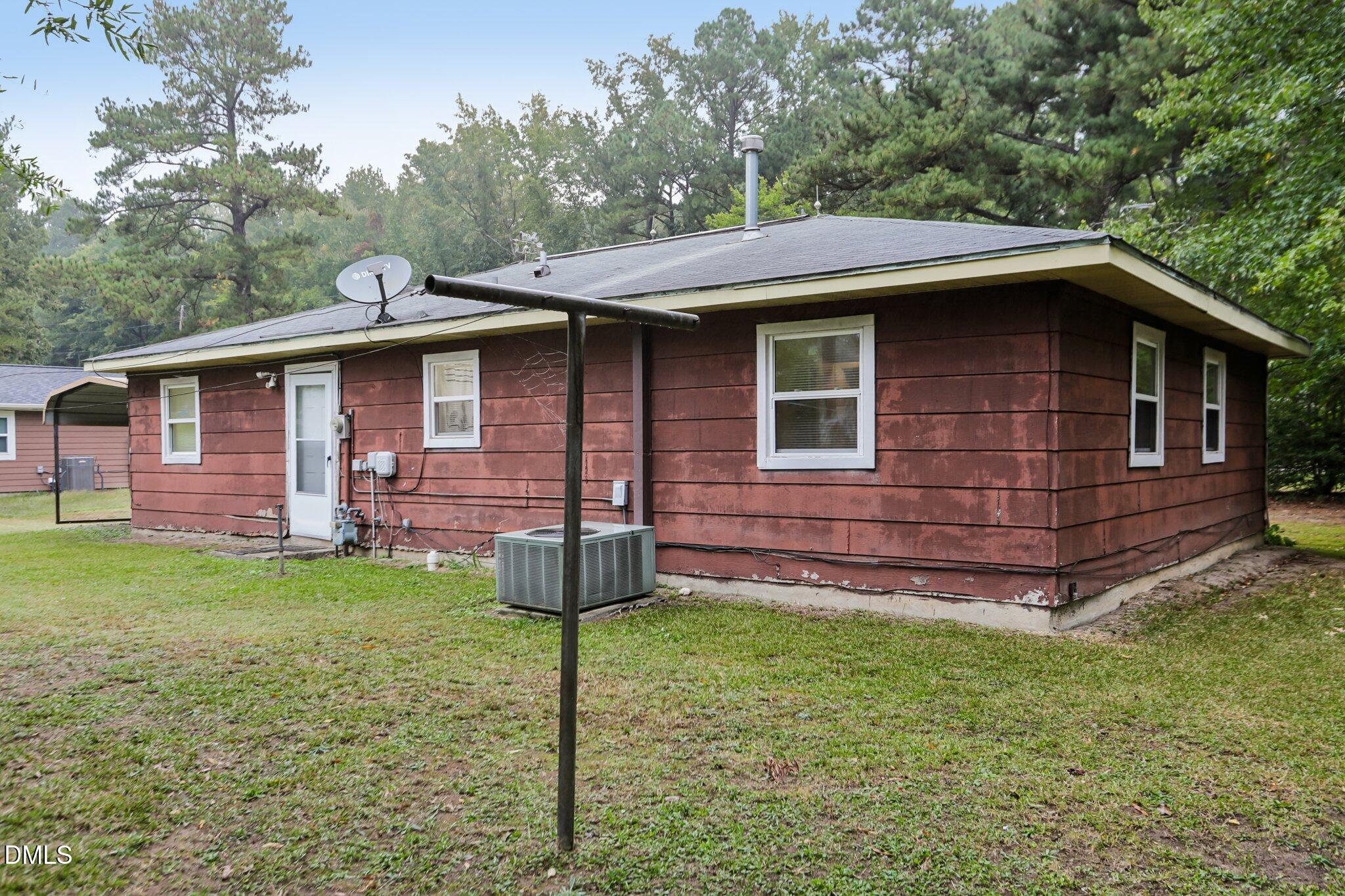 404 Lynn Road Durham, NC 27703 - Photo 1 of 22 22-web-or-mls-Lynn Rd-S0410-022