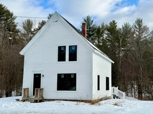 $250,000 | 289 South Main Street, Andover, ME 04216