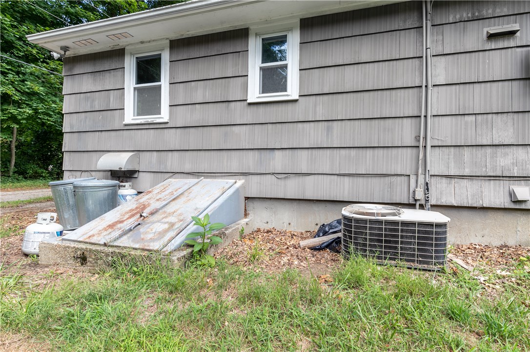 160 Ten Rod Road Exeter, RI 02822 - Photo 4 of 20