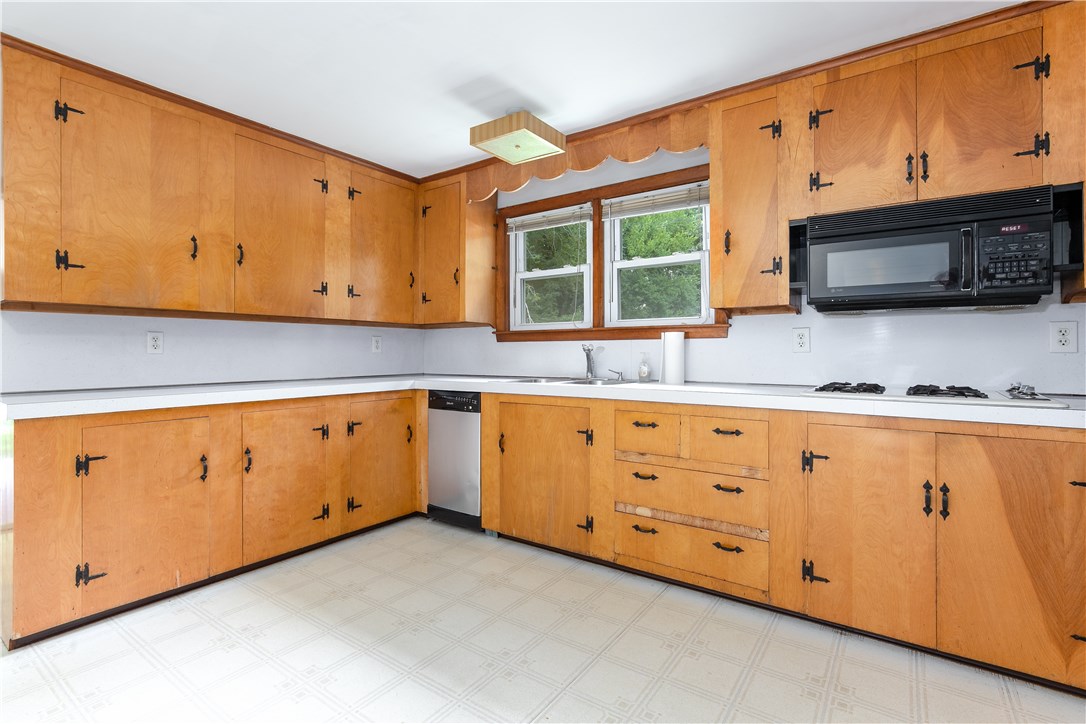 160 Ten Rod Road Exeter, RI 02822 - Photo 5 of 20