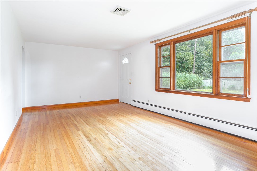160 Ten Rod Road Exeter, RI 02822 - Photo 8 of 20