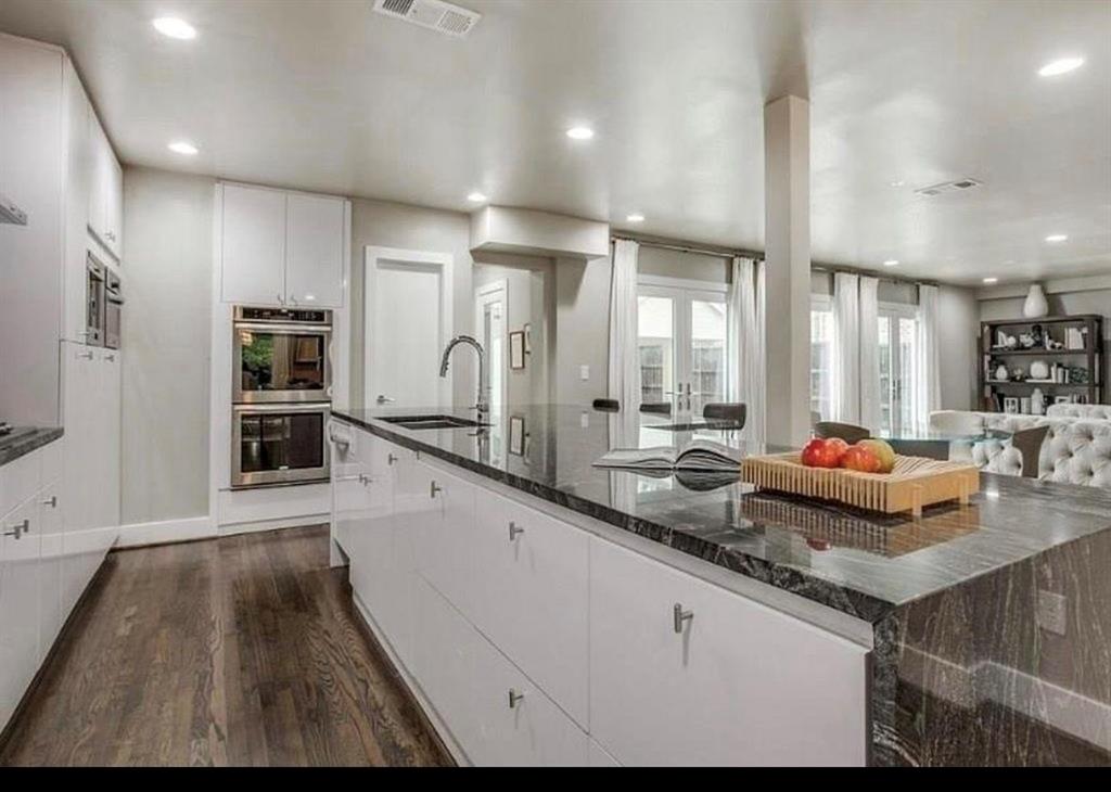 4558 Rheims Place Highland Park, TX 75205 - Photo 4 of 16