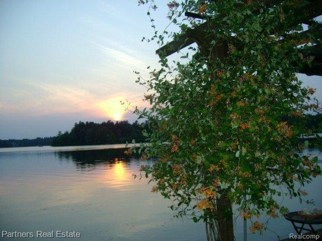1322 Brighton Lake Road Brighton, MI 48116 - Photo 12 of 24 12