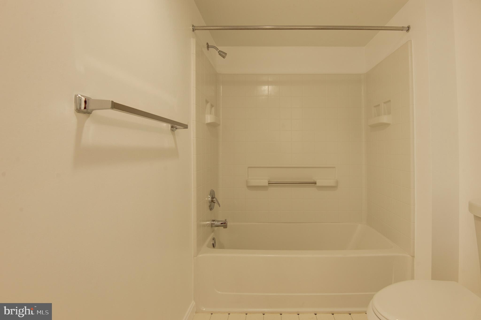 19385 Cypress Ridge Terrace, Unit 220 Leesburg, VA 20176 - Photo 23 of 64