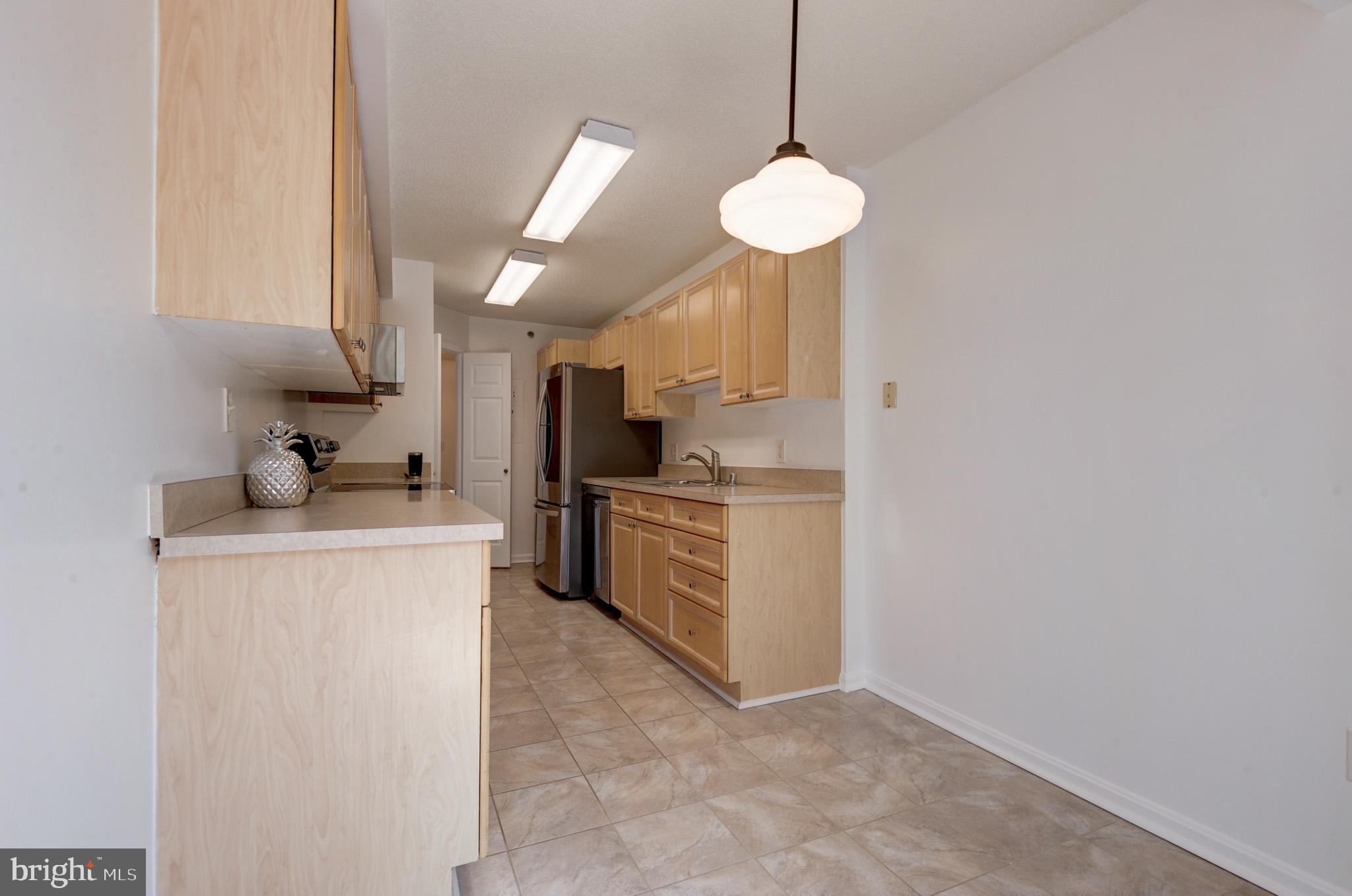 19385 Cypress Ridge Terrace, Unit 220 Leesburg, VA 20176 - Photo 32 of 64