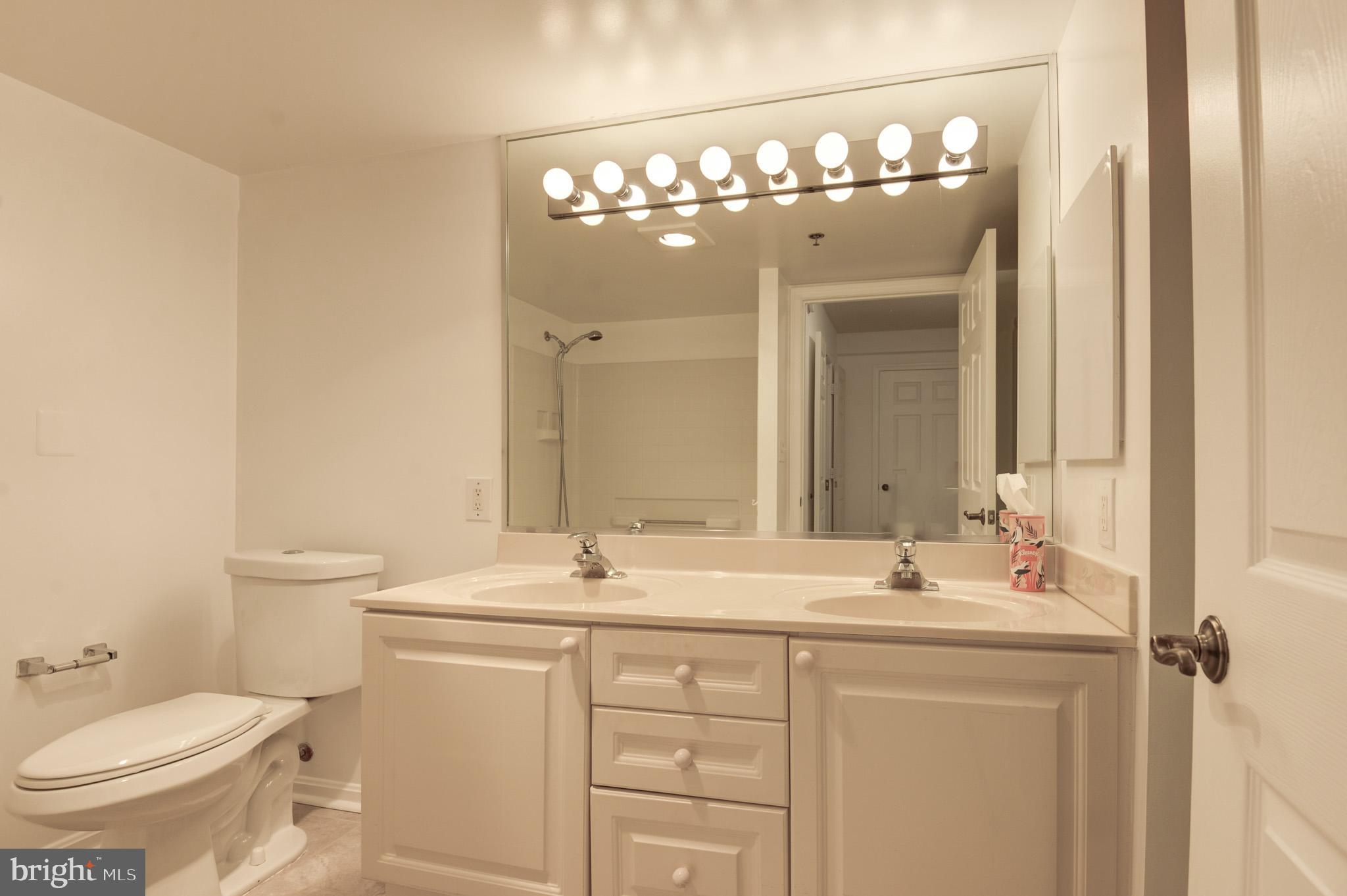 19385 Cypress Ridge Terrace, Unit 220 Leesburg, VA 20176 - Photo 42 of 64