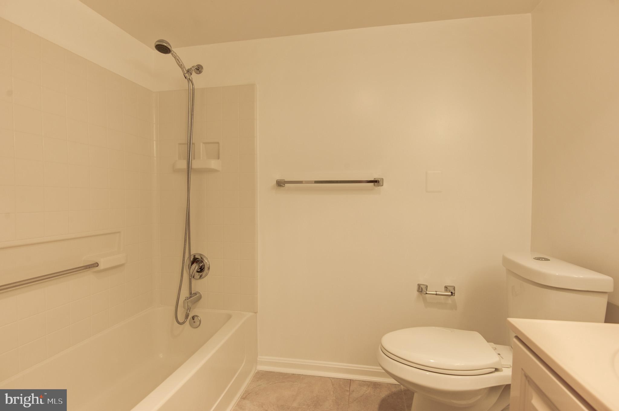 19385 Cypress Ridge Terrace, Unit 220 Leesburg, VA 20176 - Photo 43 of 64