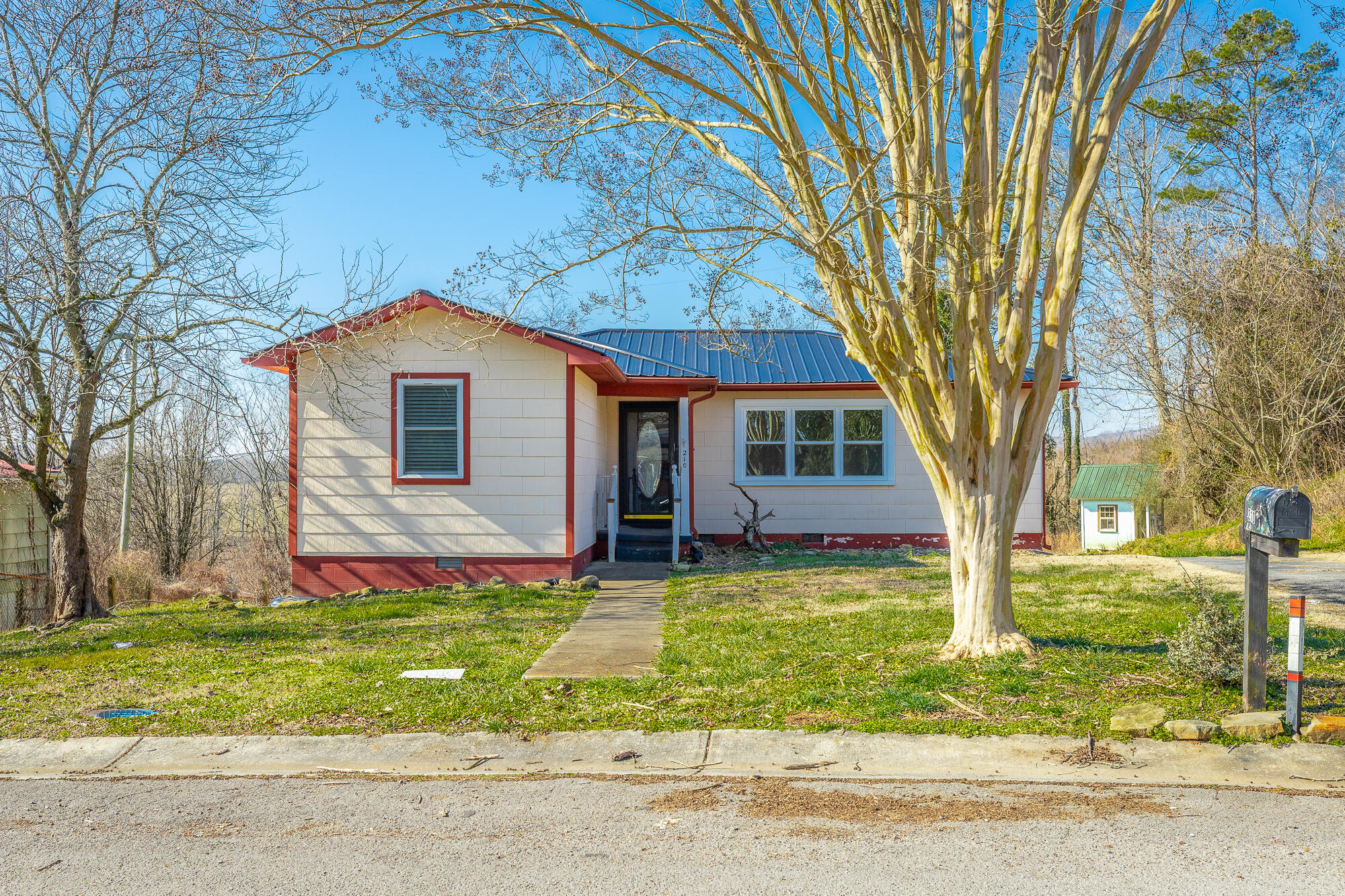 210 Ruby Street Bridgeport, AL 35740 - Photo 2 of 65 210 Ruby Street HD-2