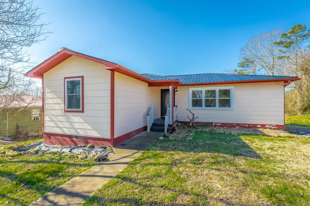 $149,999 | 210 Ruby Street, Bridgeport, AL 35740