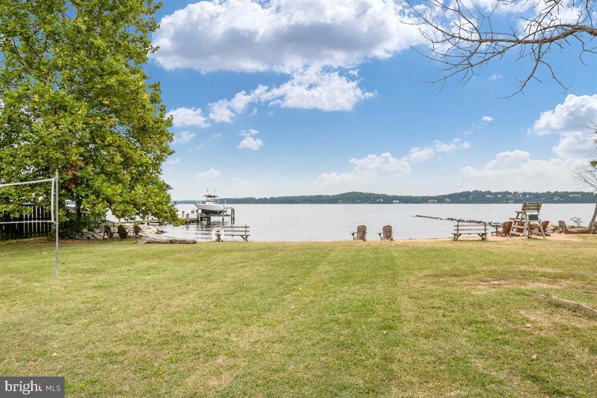 976 Shore Acres Road Arnold, MD 21012 - Photo 7 of 40 Community beach down the street