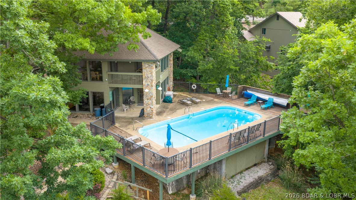 490 Waterfowl Road Linn Creek, MO 65052 - Photo 40 of 52 Clubouse & Pool