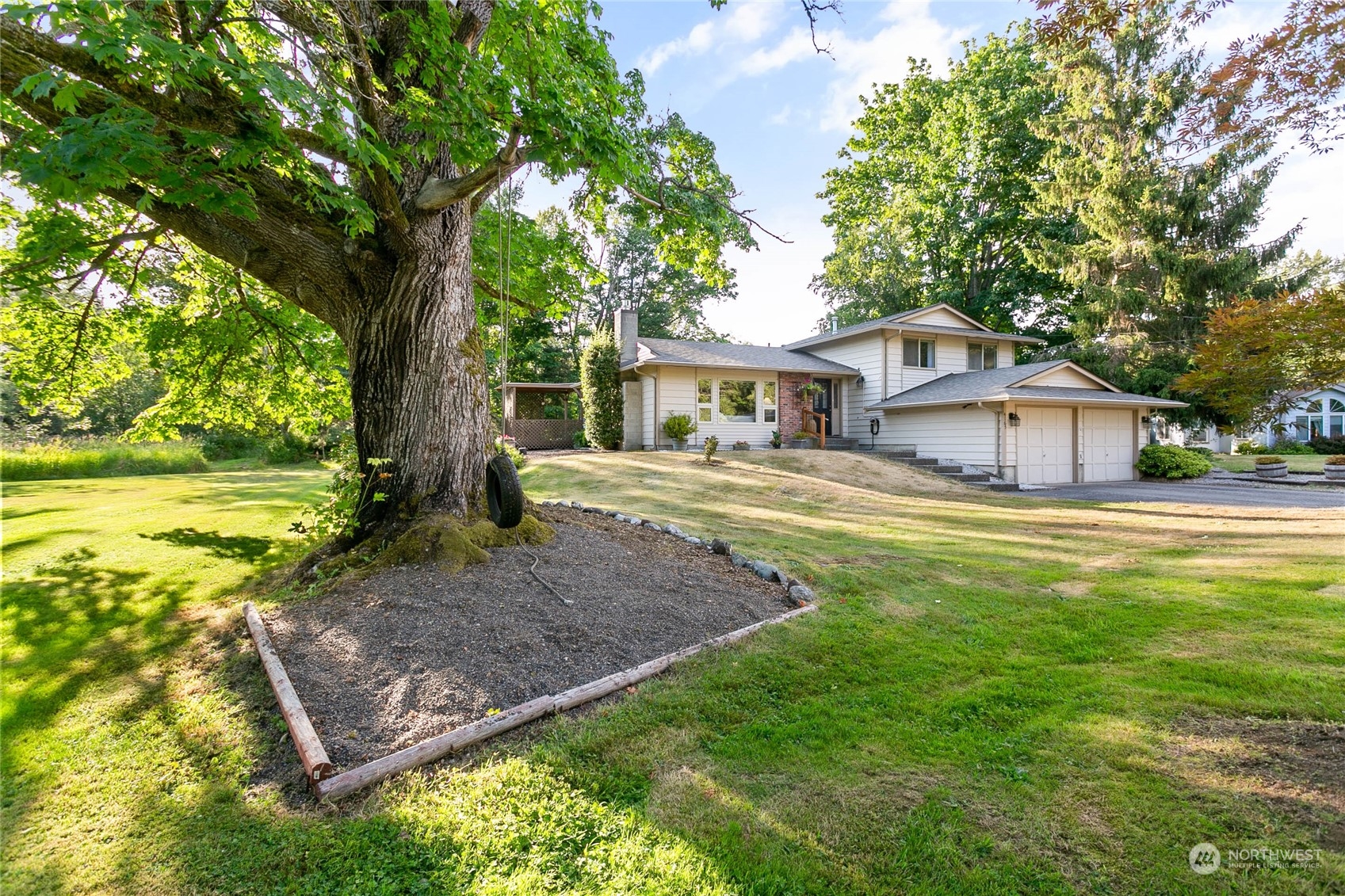 4165 Cougar Road Bellingham, WA 98226 - Photo 4 of 40 Gallery Image 4