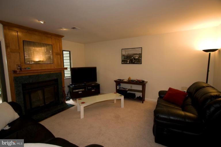 1921 Winterport Cluster Reston, VA 20191 - Photo 11 of 17 Living Room #2