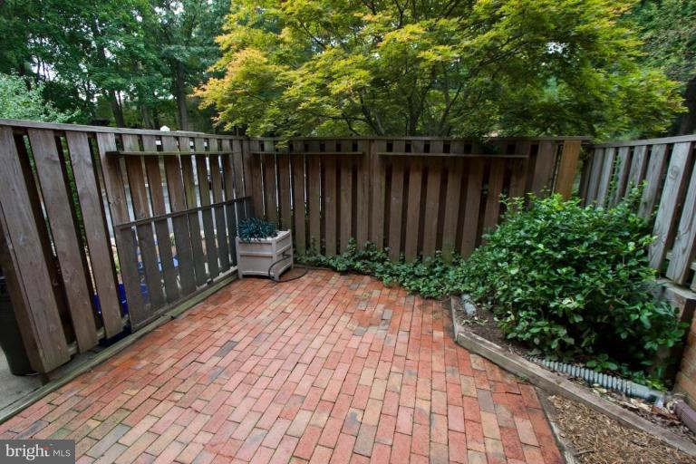 1921 Winterport Cluster Reston, VA 20191 - Photo 3 of 17 Patio