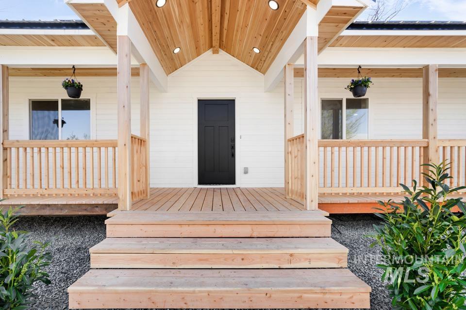 535 Day Road Weiser, ID 83672 - Photo 43 of 44 Entrance to property