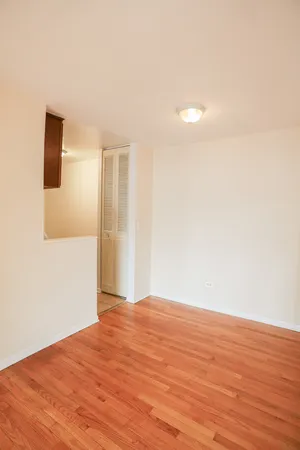 $1,400 | 1055 West Catalpa Avenue, Unit 422, Chicago, IL 60640