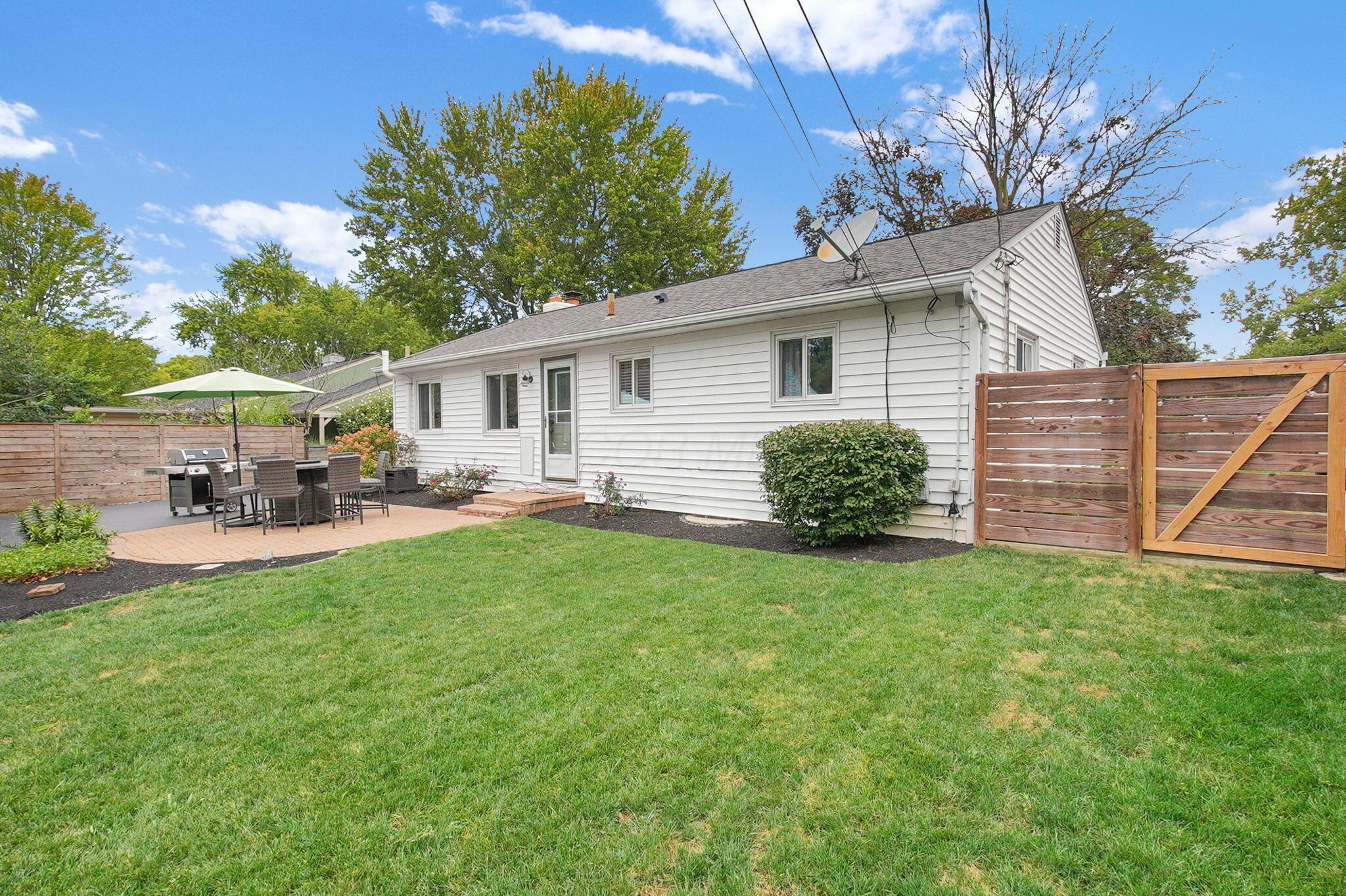 2737 Cranford Road Columbus, OH 43221 - Photo 25 of 44 2737 Cranford Realtor BethanyB back 2