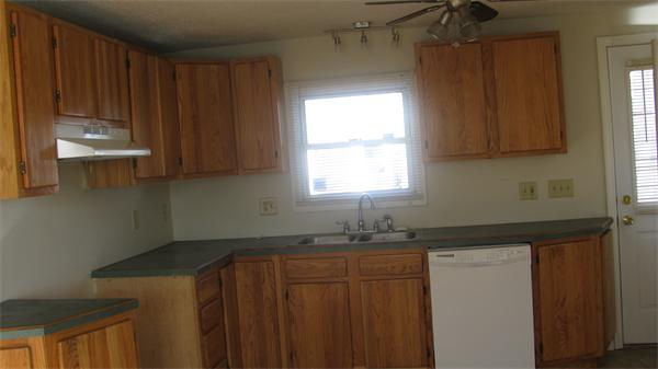 71 Jardine Street Springfield, MA 01107 - Photo 4 of 6 Gallery Image 4