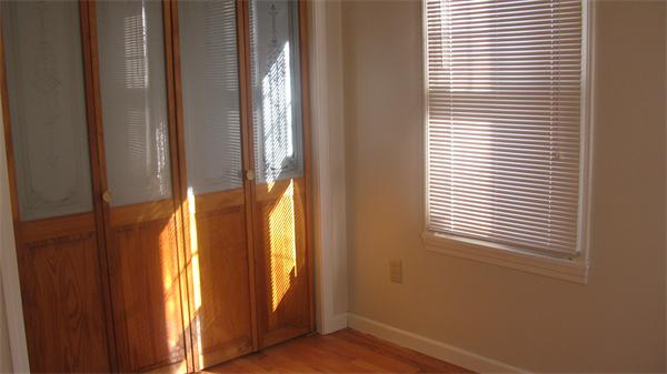 71 Jardine Street Springfield, MA 01107 - Photo 5 of 6 Gallery Image 5