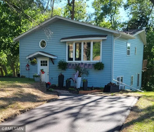 $460,000 | 29990 Norelius Drive, Lindstrom, MN 55045