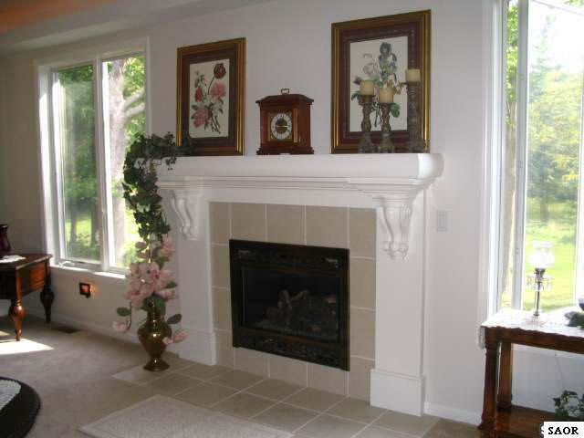 2177 Hibbard Road Owosso, MI 48867 - Photo 4 of 9 47221-3.JPG