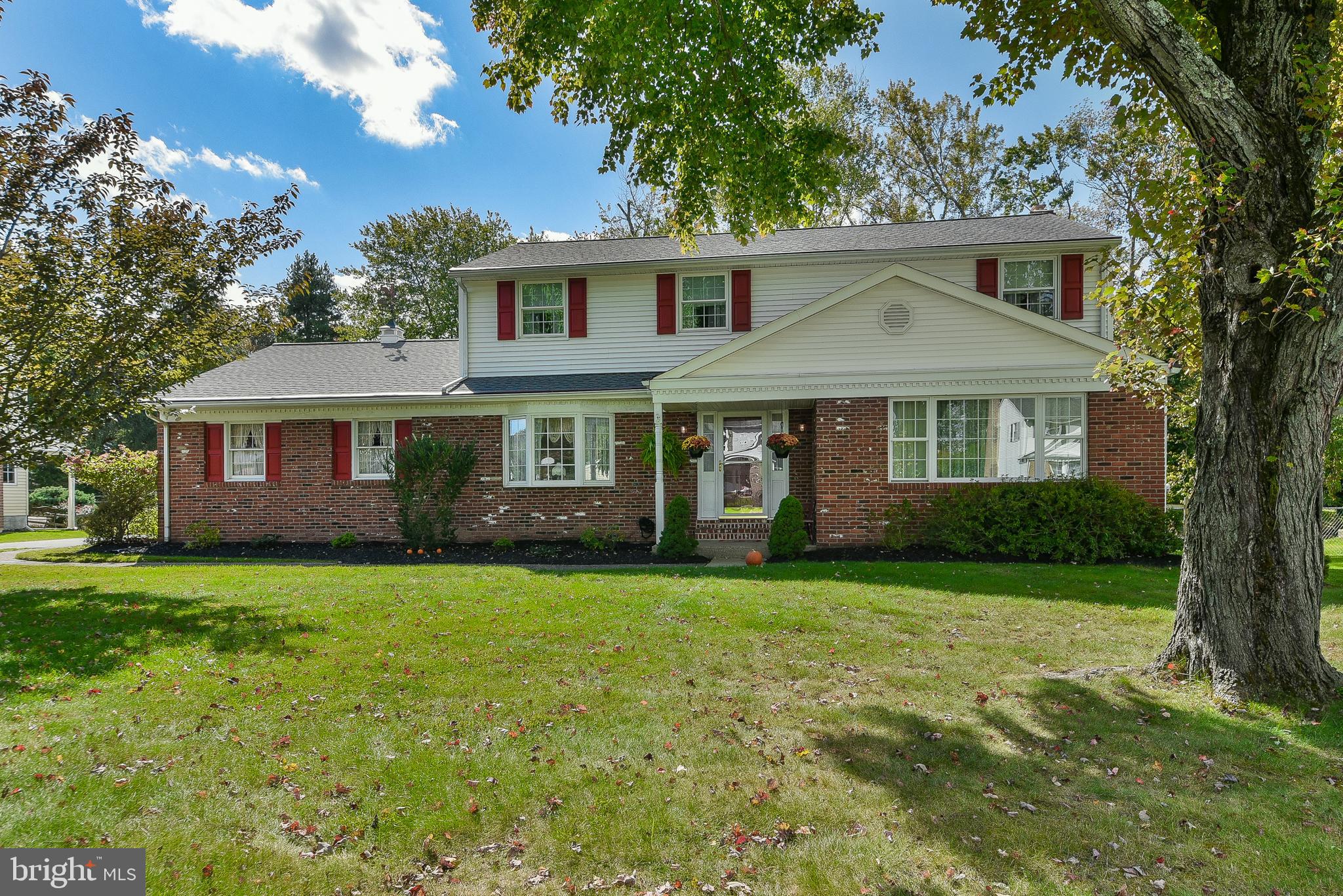 470 Springfield Drive Southampton, PA 18966 - Photo 3 of 41