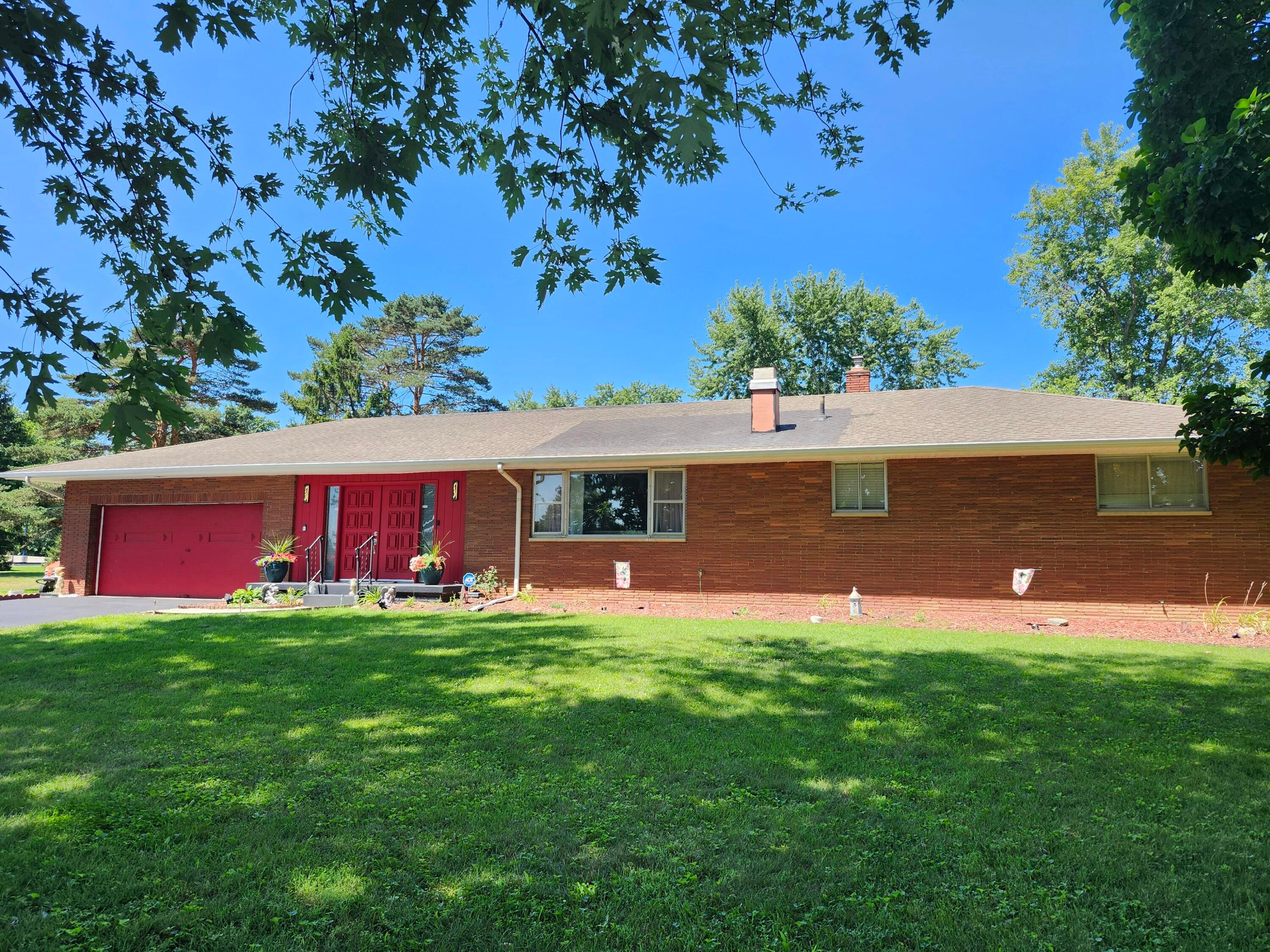 3265 Stelzer Road Columbus, OH 43219 - Photo 2 of 33 20250723_121407
