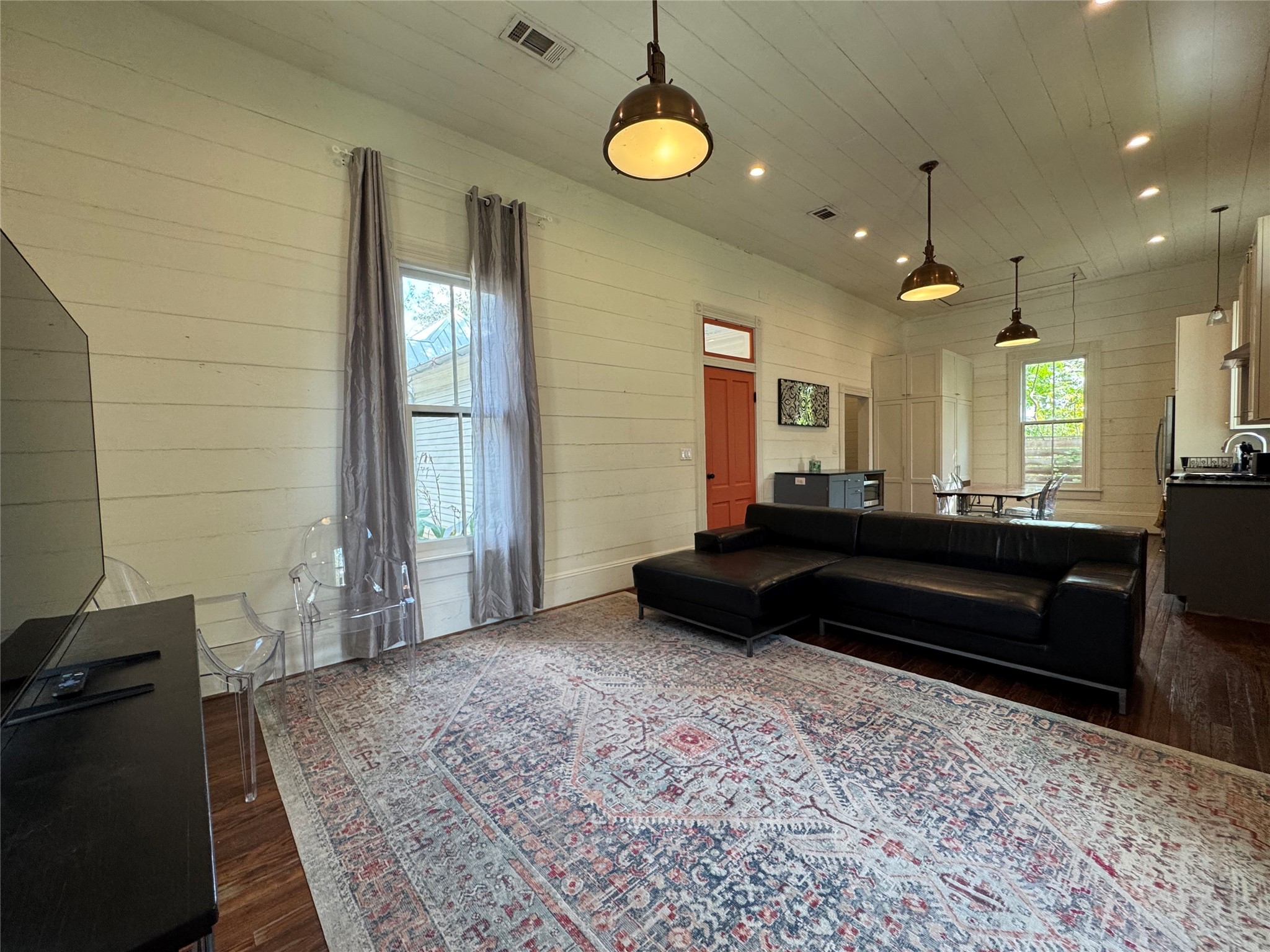 3408 Garrow Street, Unit A Houston, TX 77003 - Photo 17 of 30 a living room with furniture and a large window