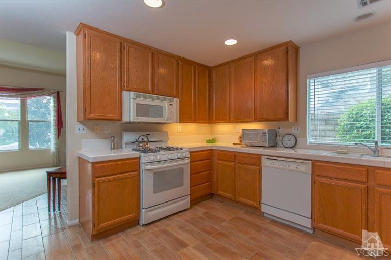 5613 Daisy Street Simi Valley, CA 93063 - Photo 5 of 23 Additional Photo