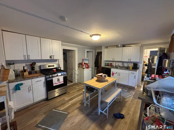 $619,000 | 8-10 Jetland Place, Bridgeport, CT 06605