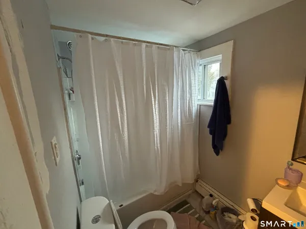 $619,000 | 8-10 Jetland Place, Bridgeport, CT 06605