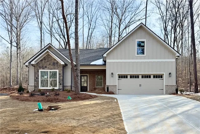 $485,900 | 111 Birch Court, Westminster, SC 29693