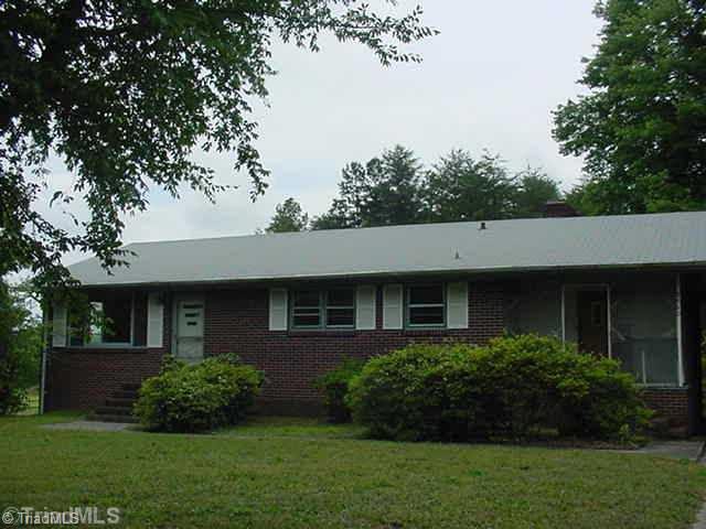 2460 Darwick Road Winston-Salem, NC 27127 - Photo 1 of 9 Exterior Front.