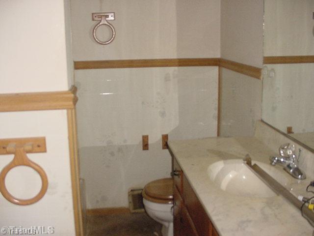 2460 Darwick Road Winston-Salem, NC 27127 - Photo 5 of 9 Other Bath.