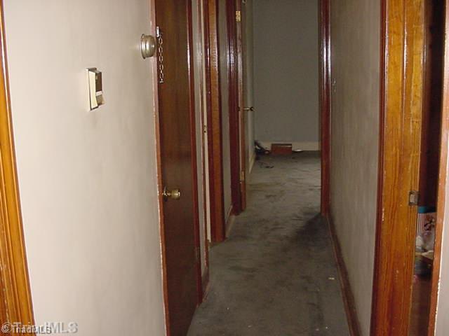 2460 Darwick Road Winston-Salem, NC 27127 - Photo 6 of 9 Interior Space/Layout. hallway