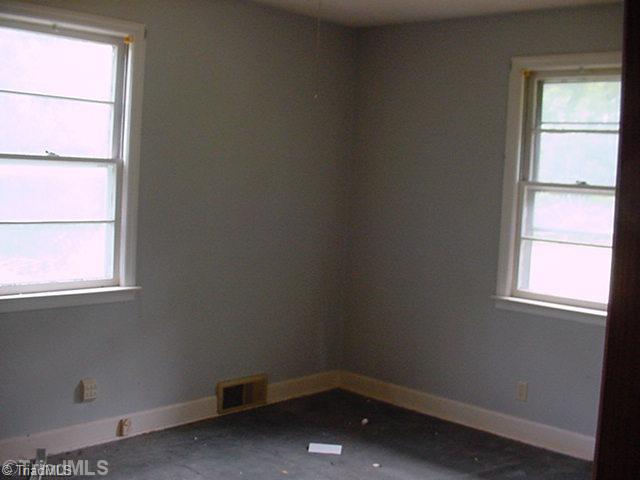 2460 Darwick Road Winston-Salem, NC 27127 - Photo 7 of 9 2nd Bedroom.