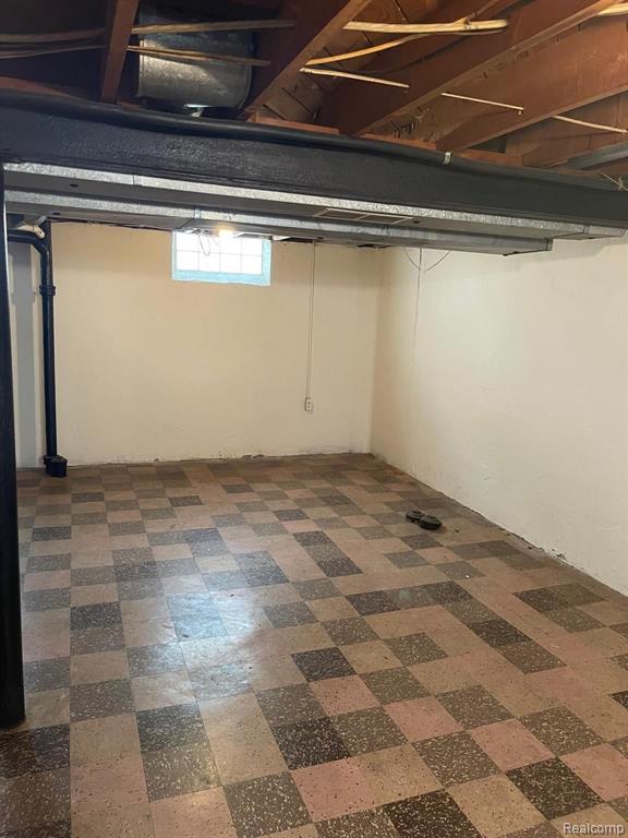 9691 Rosedale Boulevard Allen Park, MI 48101 - Photo 11 of 12