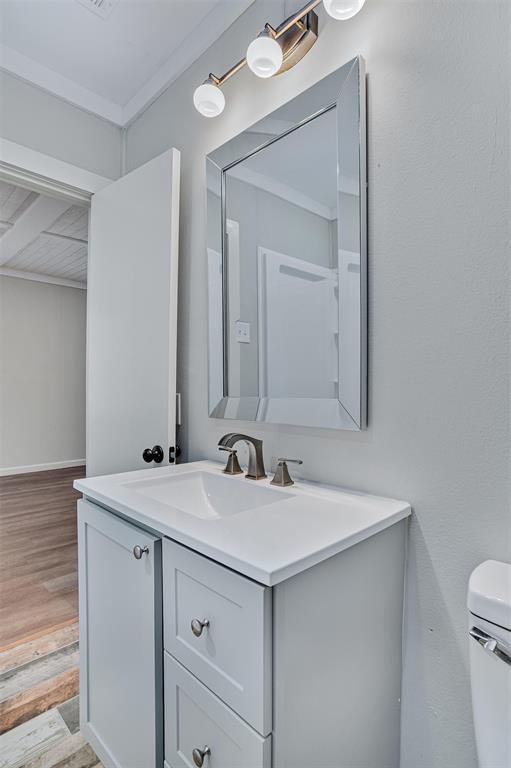 4340 Pruett Road Shreveport, LA 71107 - Photo 18 of 24 a bathroom with a sink and a mirror