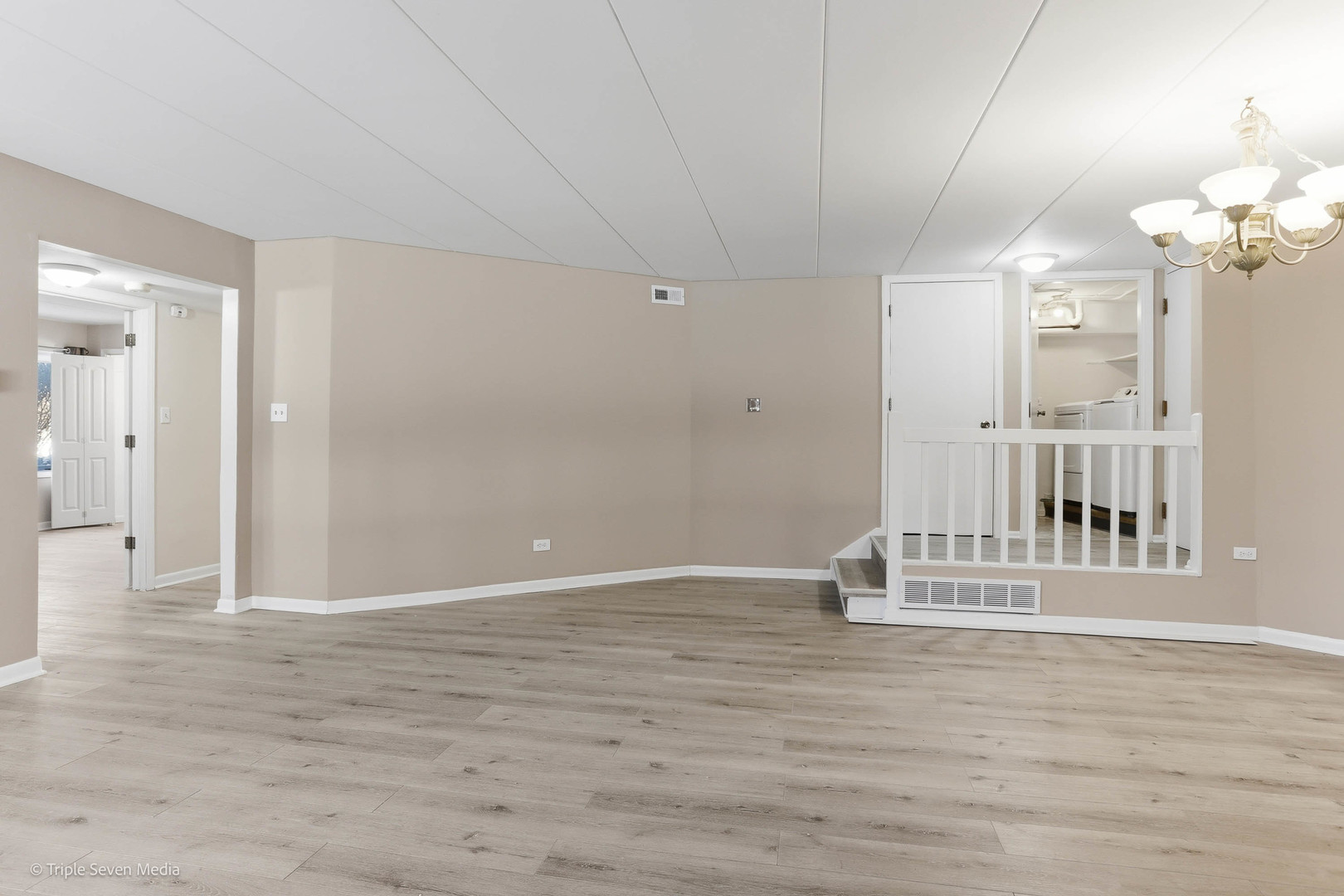 17236 Ridgeland Avenue, Unit 412 Tinley Park, IL 60477 - Photo 9 of 23 a view of a livingroom with wooden floor