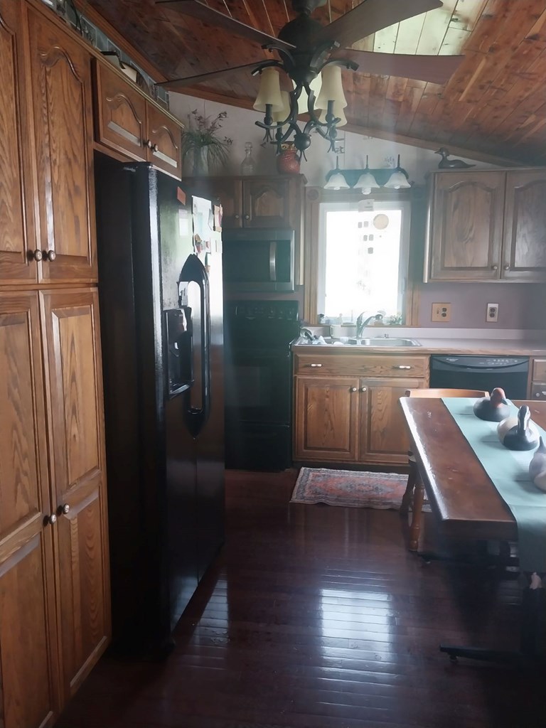 19478 Saxis Road Saxis, VA 23359 - Photo 12 of 46