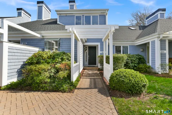 $1,099,000 | 203 Lansdowne, Unit 203, Westport, CT 06880
